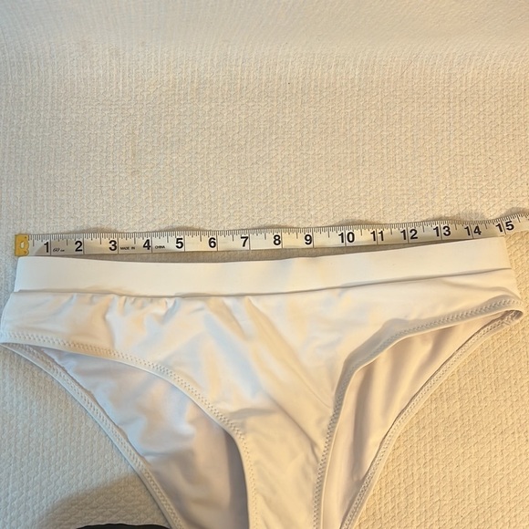 Blooming Jelly All White Sexy Bikini Mixed Sizes Cut Out Bows (top L, bottom M) - Picture 8 of 11